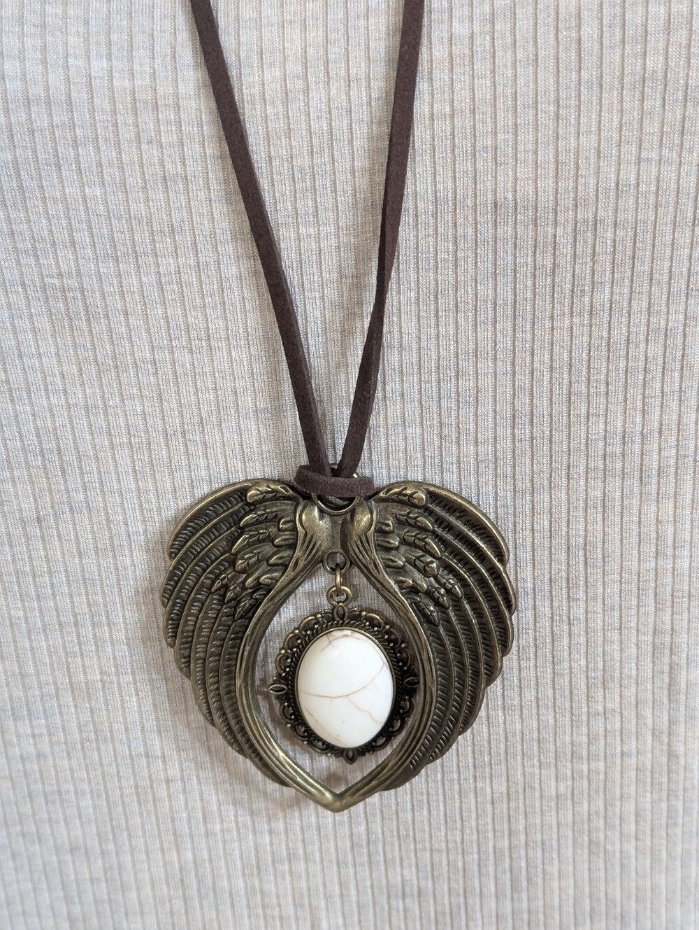 Vintage Bohemian Angel Wing Heart Pendant Necklace NWOT